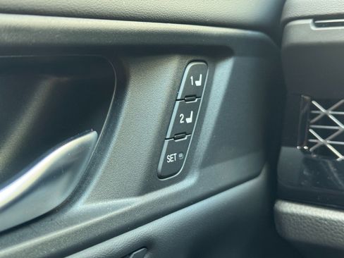 Used 2023 Honda Accord Touring image 17