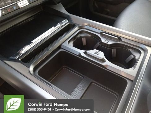 New 2026 Ford F250 Lariat w/ Black Appearance Package image 18