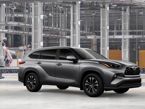 New 2026 Toyota Highlander XLE image 16