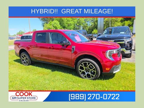 Used 2025 Ford Maverick Lariat AWD/4WD image 1