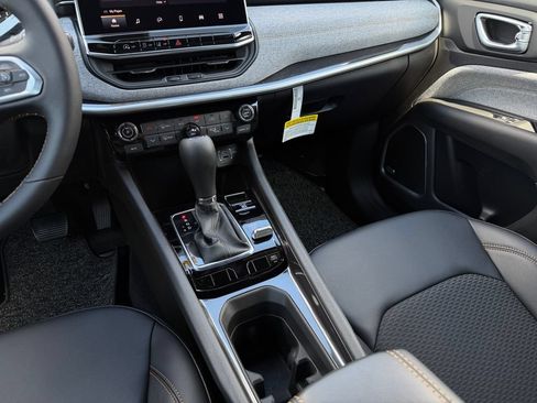 New 2026 Jeep Compass Latitude AWD/4WD image 22