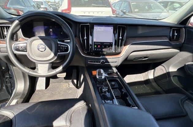 Used 2023 Volvo XC60 T8 Ultimate w/ Protection Package Premier AWD/4WD image 3