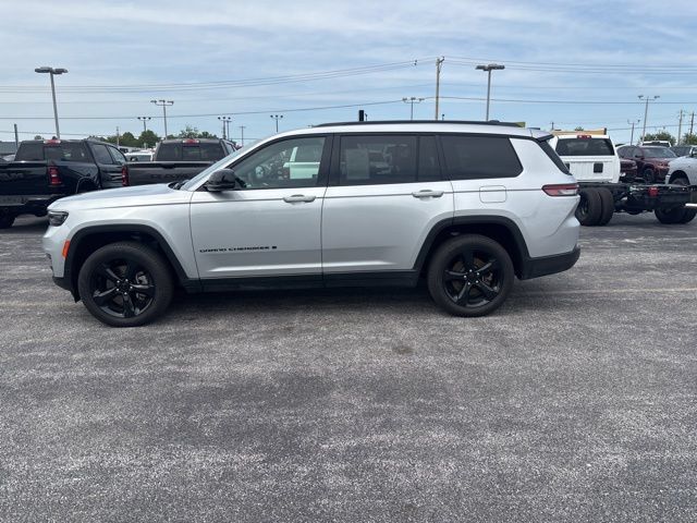 Used 2025 Jeep Grand Cherokee L Limited w/ Luxury Tech Group II AWD/4WD image 4