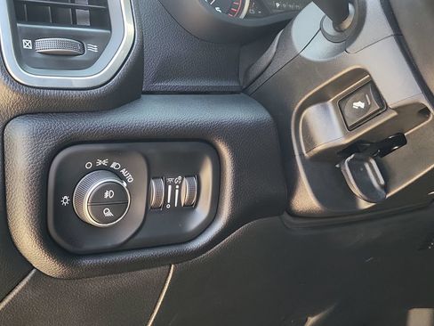 Used 2024 RAM 2500 Laramie w/ Sport Appearance Package AWD/4WD image 18