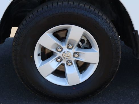 Used 2022 RAM 1500 Classic SLT w/ Electronics Group image 27