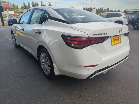 New 2025 Nissan Sentra S image 3