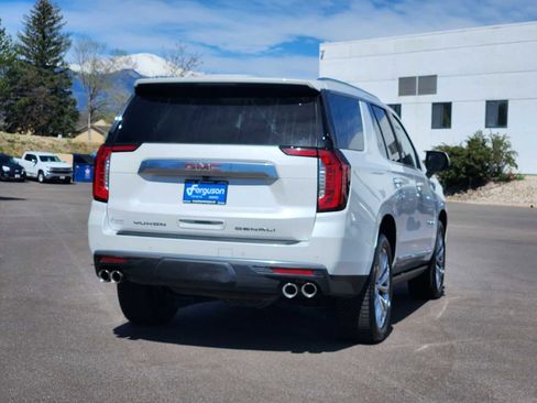 Used 2023 GMC Yukon Denali AWD/4WD image 3