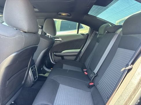 Used 2022 Dodge Charger Scat Pack w/ Navigation & Travel Group RWD image 11