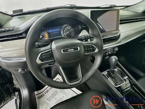 Used 2023 Jeep Compass Limited w/ Sun and Sound Group AWD/4WD image 13