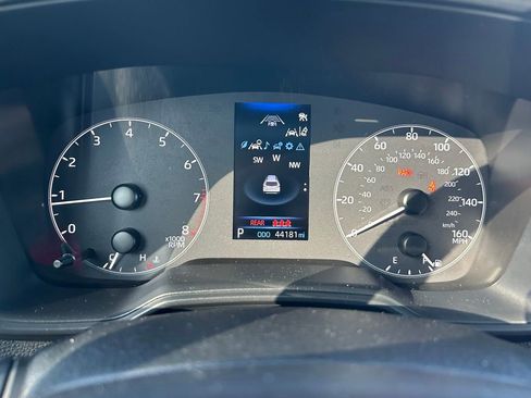 Used 2024 Toyota Corolla Cross LE FWD image 22