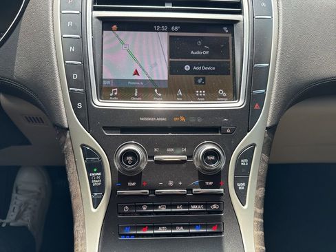 Used 2019 Lincoln Nautilus Reserve w/ Driver Assistance Package AWD/4WD image 18