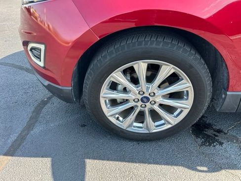 Used 2018 Ford Edge Titanium w/ Equipment Group 301A FWD image 10