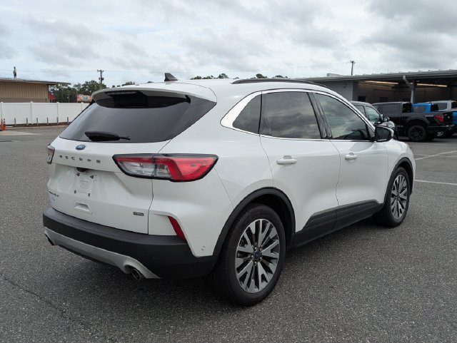 Used 2020 Ford Escape Titanium FWD image 3