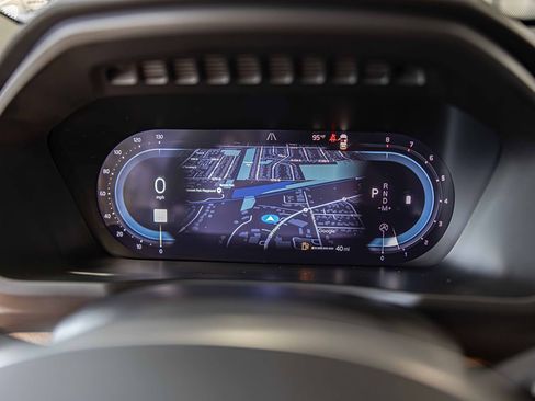 Used 2025 Volvo XC90 B6 Plus image 24