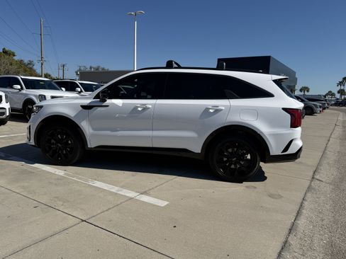 Certified 2022 Kia Sorento SX image 7