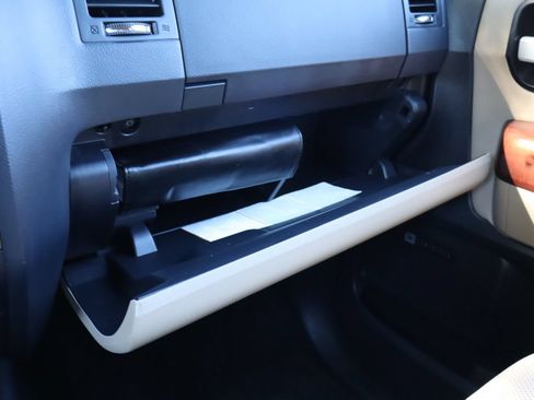 Used 2014 Toyota Sequoia Platinum RWD image 39