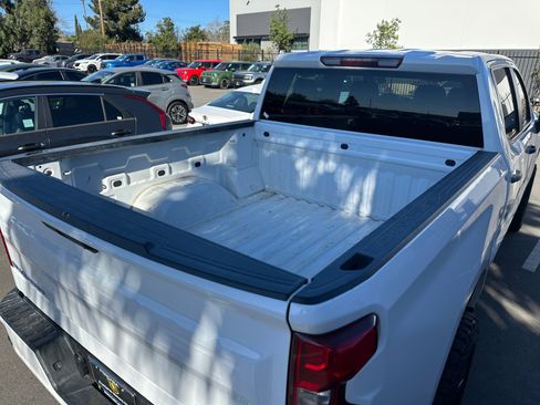 Used 2019 Chevrolet Silverado 1500 Custom w/ Custom Value Package image 25