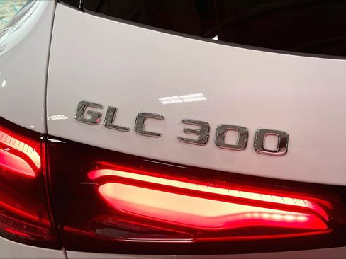 Used 2026 Mercedes-Benz GLC 300 GLC 300 image 10