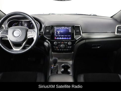 Used 2020 Jeep Grand Cherokee Altitude image 13