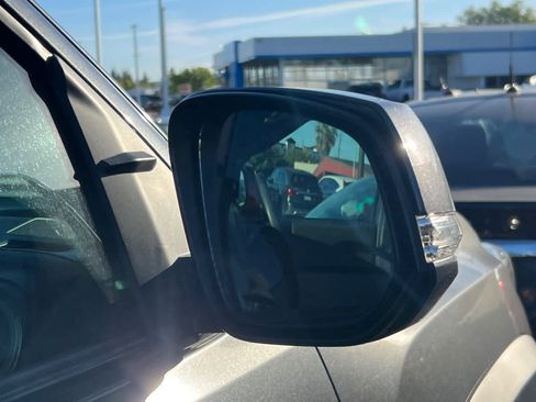 Used 2022 Toyota Tacoma TRD Off-Road image 16