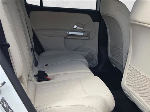 Used 2026 Mercedes-Benz GLB 250 image 18