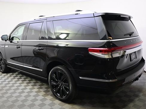 Certified 2023 Lincoln Navigator L Reserve AWD/4WD image 3