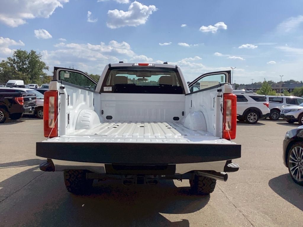 New 2026 Ford F350 XL w/ XL Off-Road Package AWD/4WD image 9