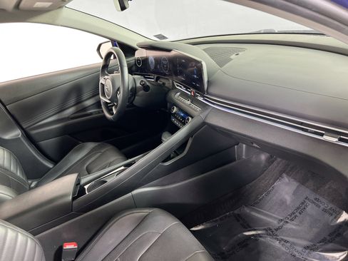 Used 2021 Hyundai Elantra Limited FWD image 30