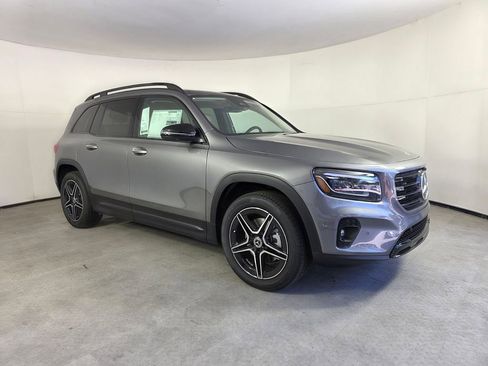 New 2026 Mercedes-Benz GLB 250 image 1