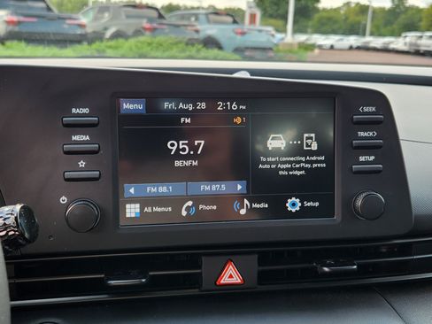 Certified 2025 Hyundai Elantra Sport FWD image 21