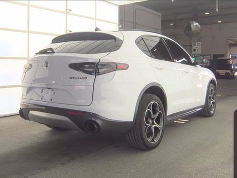 Used 2024 Alfa Romeo Stelvio Ti image 2