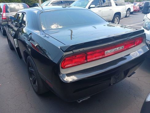 Used 2013 Dodge Challenger R/T RWD image 3