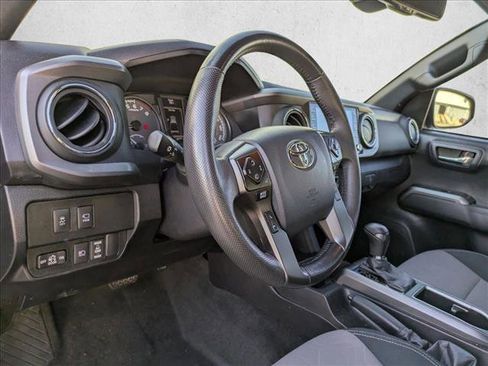 Used 2023 Toyota Tacoma TRD Sport image 10