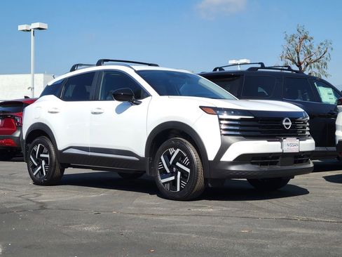 New 2026 Nissan Kicks SV w/ SV Premium Package image 4