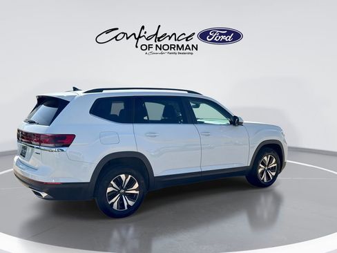 Used 2024 Volkswagen Atlas SE AWD/4WD image 9