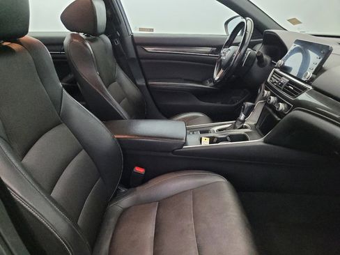 Used 2018 Honda Accord Sport image 21