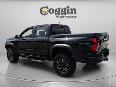 Certified 2024 Chevrolet Colorado ZR2 w/ Safety Package AWD/4WD image 3
