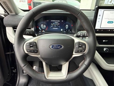 New 2026 Ford Explorer Active w/ Active Comfort Package AWD/4WD image 8