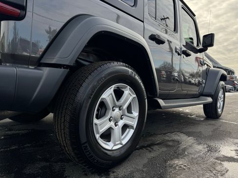 Used 2019 Jeep Wrangler Unlimited Sport S image 21