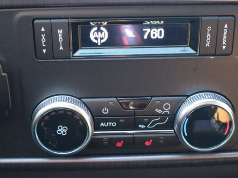 Used 2024 Ford Expedition Platinum image 26