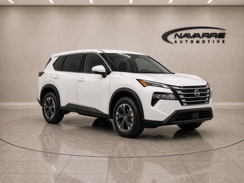 Used 2024 Nissan Rogue SV FWD image 10