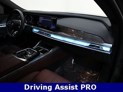 Used 2025 BMW 760i xDrive w/ Executive Package image 13