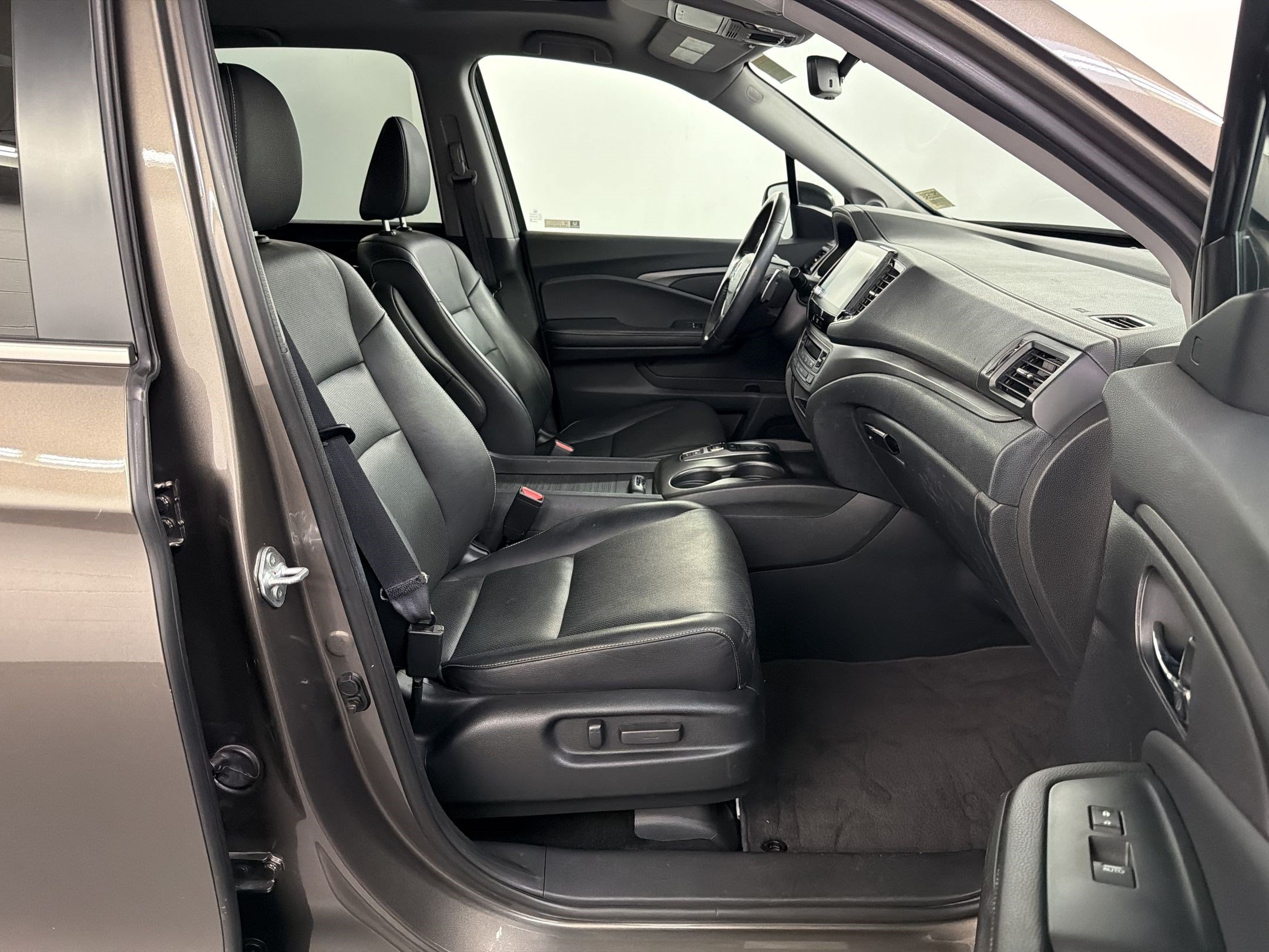 Certified 2021 Honda Ridgeline RTL image 25