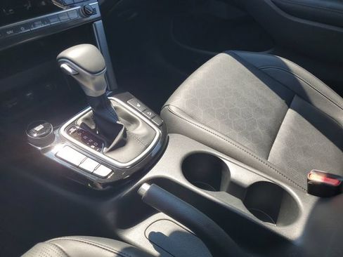 Used 2024 Kia Seltos EX FWD image 19