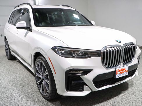 Used 2022 BMW X7 xDrive40i w/ M Sport Package image 5