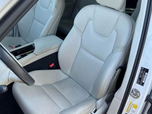 Used 2023 Volvo XC90 B6 Plus w/ Protection Package Premier AWD/4WD image 4