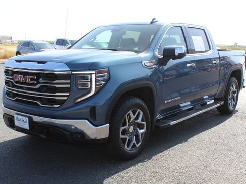 Used 2024 GMC Sierra 1500 SLT AWD/4WD image 9
