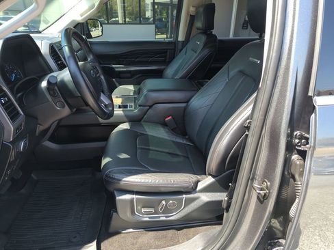 Used 2020 Ford Expedition Platinum image 12