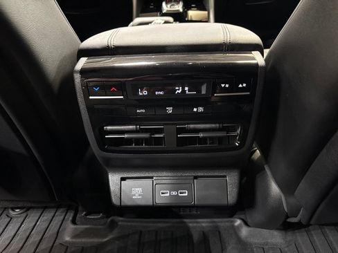 Used 2024 Acura MDX SH-AWD image 29