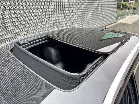 Certified 2022 Audi Q3 2.0T Premium AWD/4WD image 17